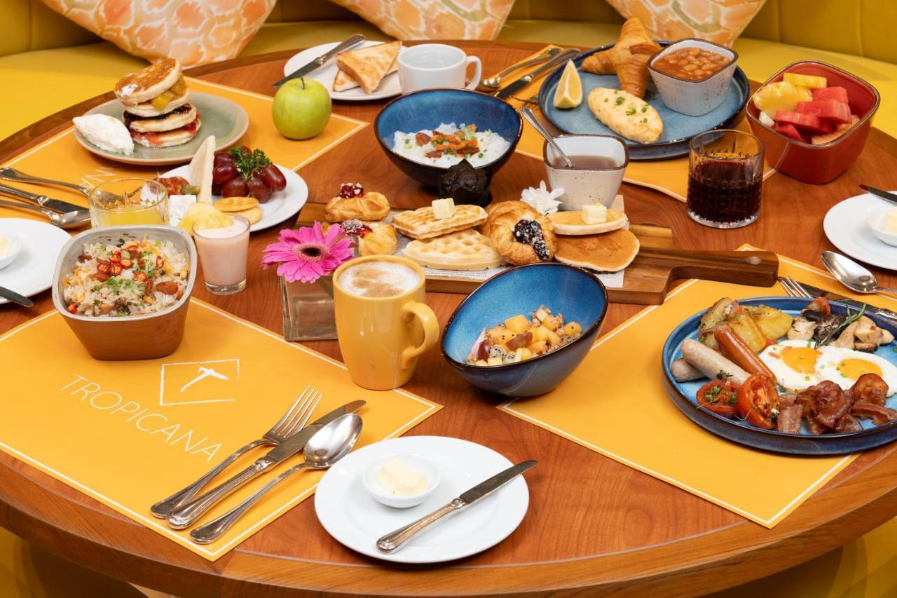 Nh Bangkok Sukhumvit Boulevard Εξωτερικό φωτογραφία A breakfast buffet